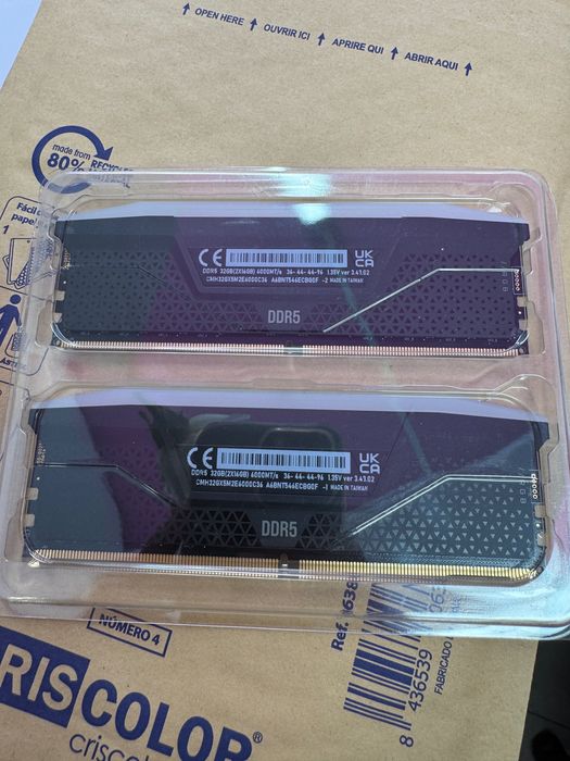 VENGEANCE® 32GB (2x16GB) DDR5 DRAM 6000MT/s CL36 Memory Kit — Black