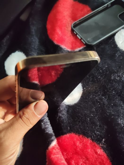 De vânzare impecabil are folie pe el pe ecran ori invizibilă