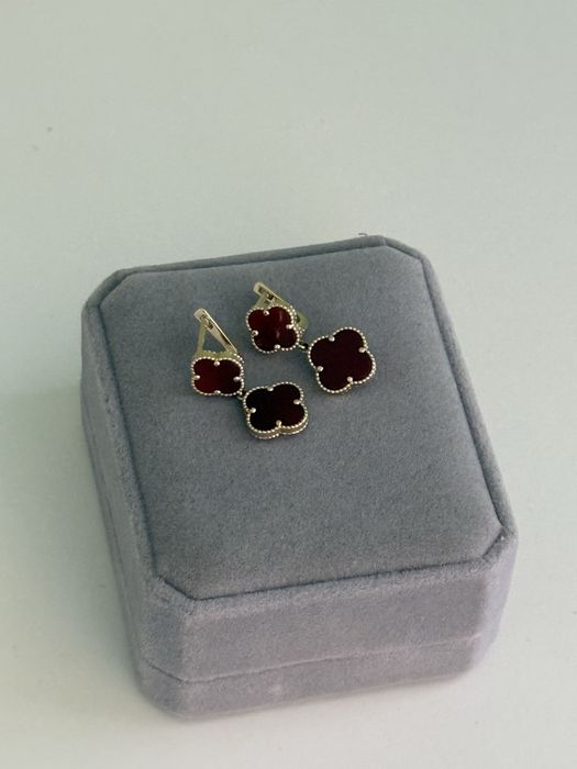 Золотые серьги 585