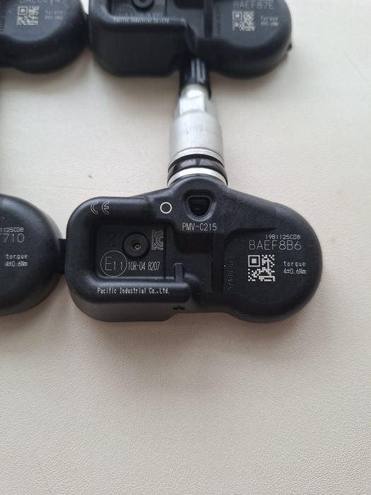 Продам датчики давления шин. Тойота Оригенал.