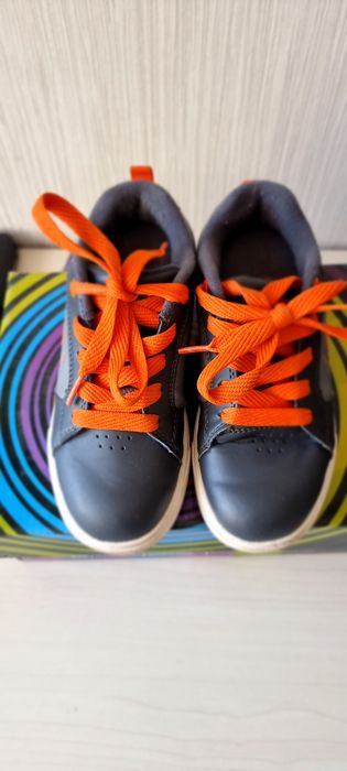Настоящие роликовые кроссовки Heelys