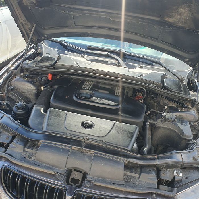 Se vinde bmw e90 2005