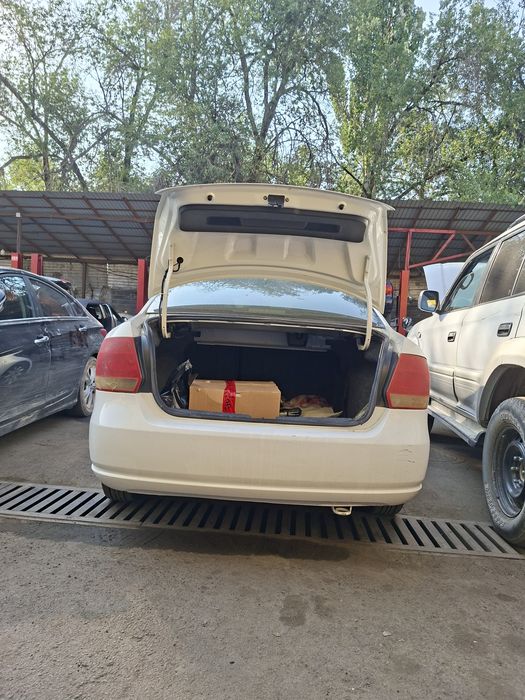 Задний фонарь на VW Polo / фара Поло