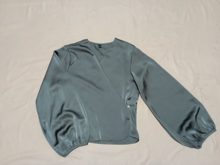 Продаю б/у в отличном состоянии одежды