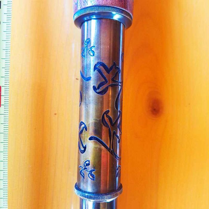 Бронзов далекоглед в дървена кутия