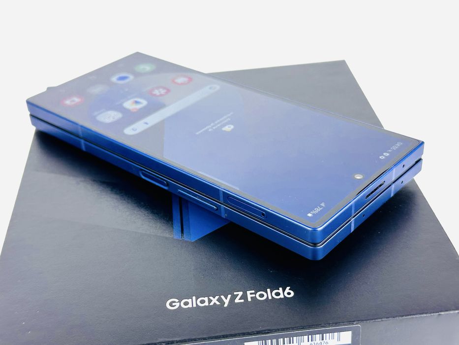 Samsung Galaxy Z Fold 6 5G 256GB 12RAM Navy Отличен! Гаранция!