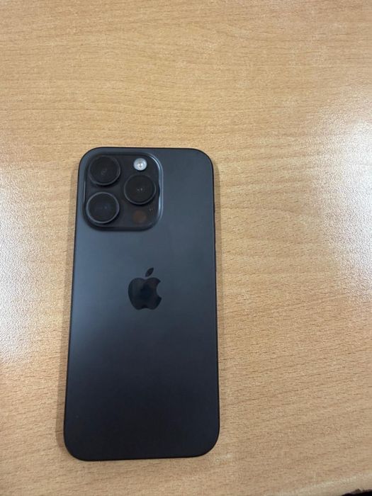 Продам айфон 15 про