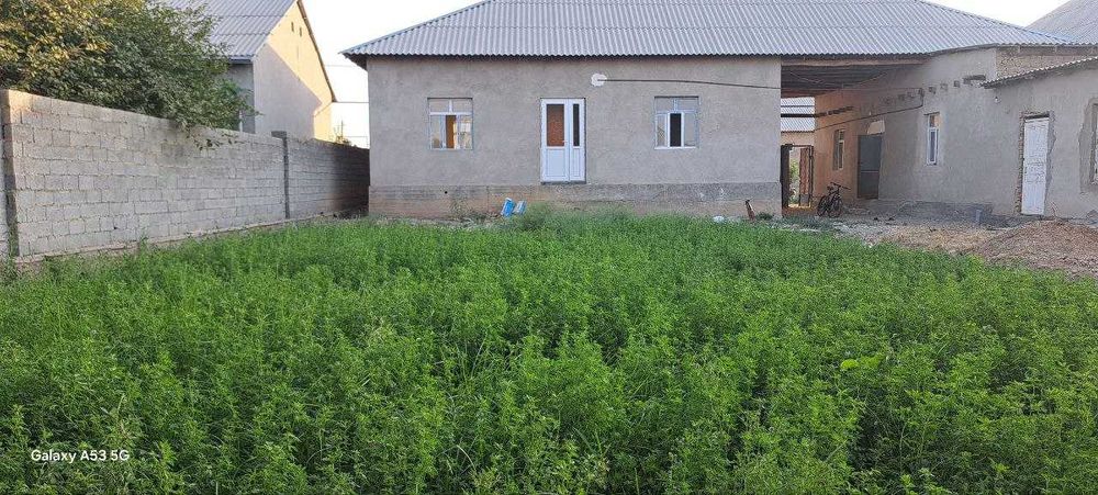 Uy sotiladi shirin shahar