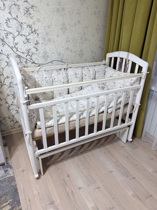 отдам кроватку детскую