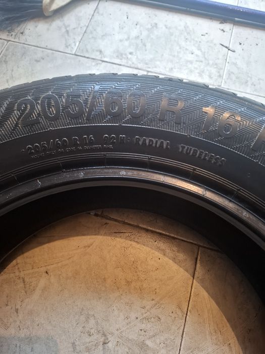 2 Летни гуми Гиславд 205/60/16 ДОТ22 8мм