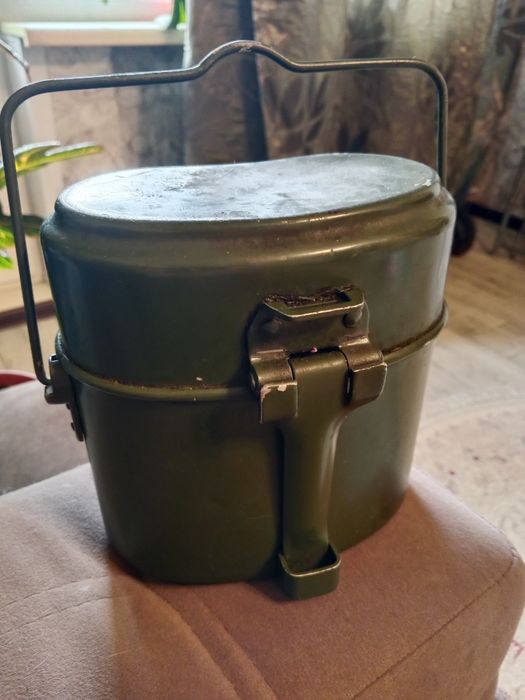 Армейский котелок.