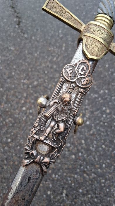 Vand sabie de colecție