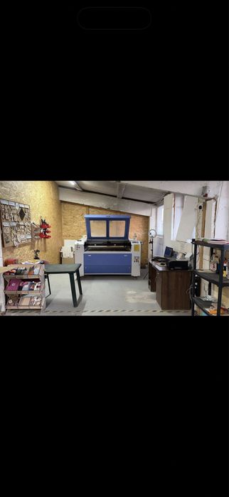 Gravator laser cu 2 capete de gravare