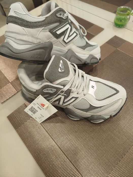 ЧДамски маратонки New Balance 9060
