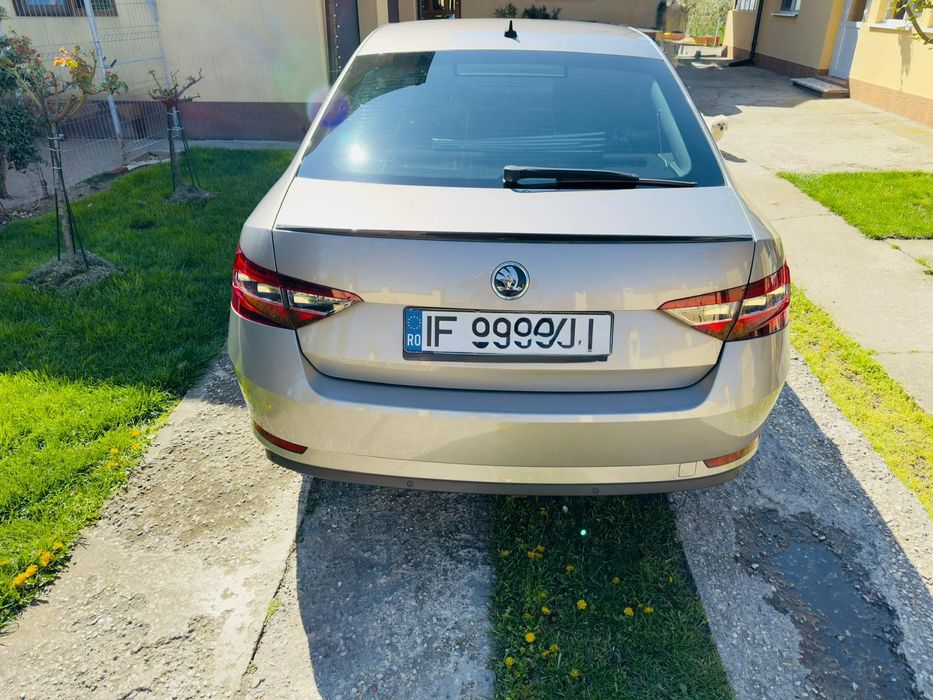 Skoda Superb Skoda Superb 1.6 TDI / AUTOMATA