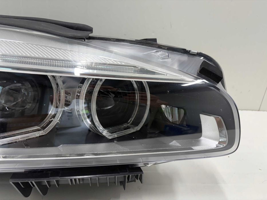 Десен Лед фар БМВ Ф45 Ф46 F45 F46