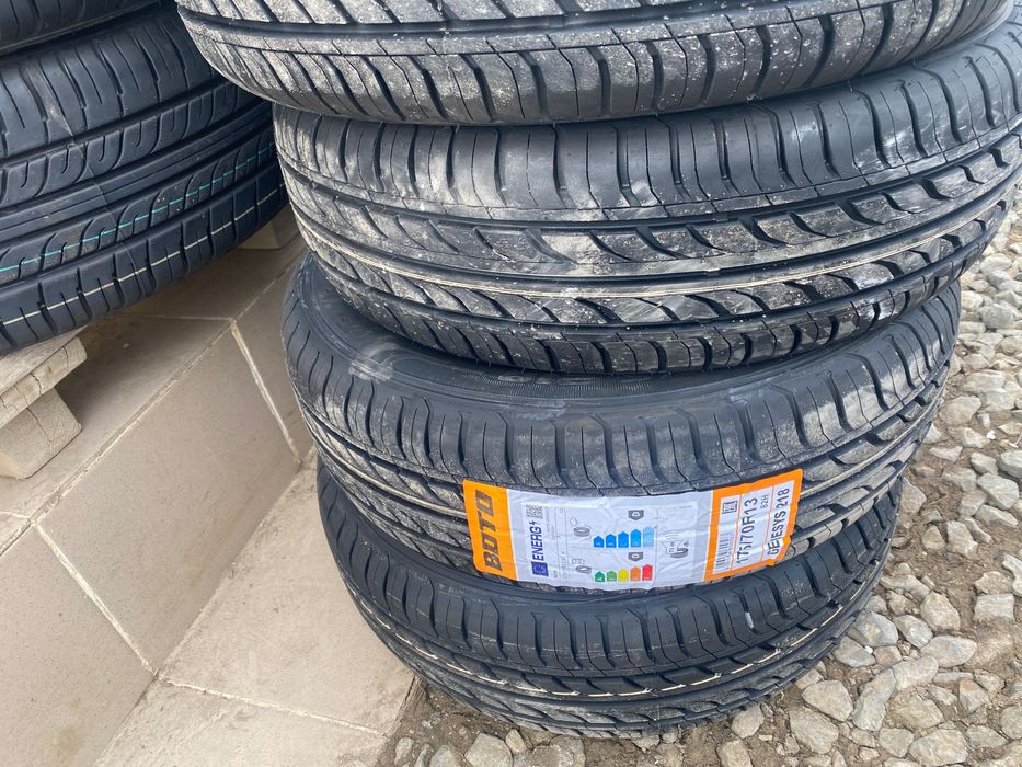 Продам шины Triangle.