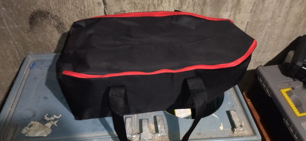 Barca de momit cu gps, geanta de protectie si 2  acumulatori de 12000