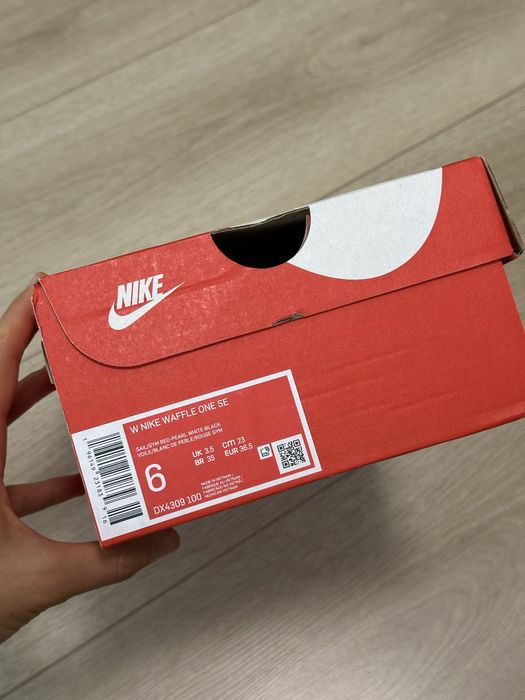 Adidasi nepurtati W NIKE WAFFLE ONE SE 36,5