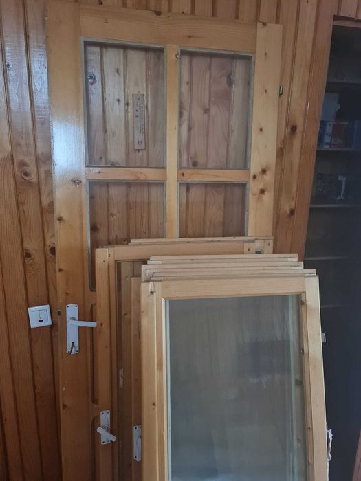 Ferestre + usa lemn