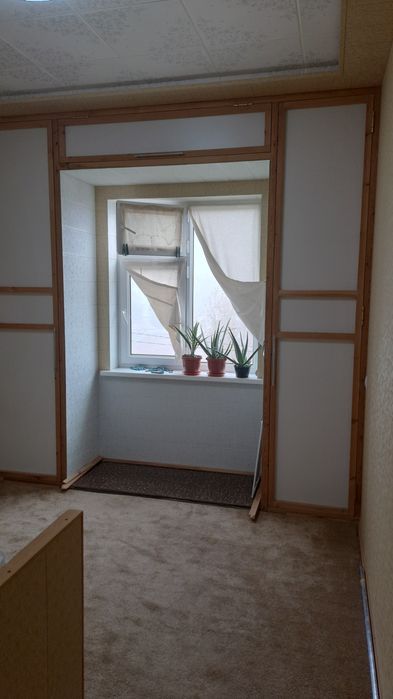 Продаётся 3-хкомнатная квартира в 3 микрорайоне г. Чирчик