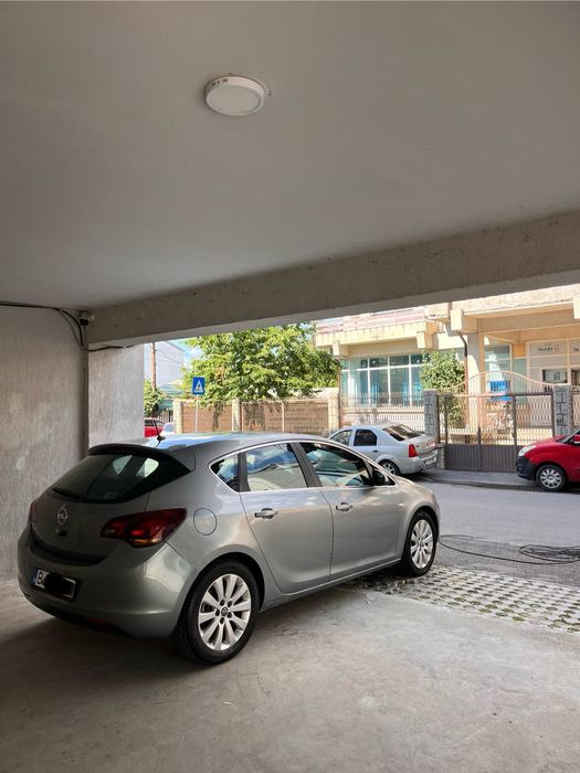 OPEL Astra 2011 — imagine 5