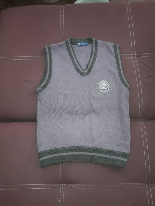 жилетки , полувер