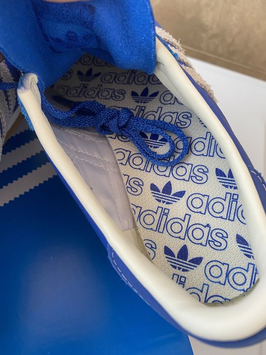 Маратонки Adidas.Чисто нови