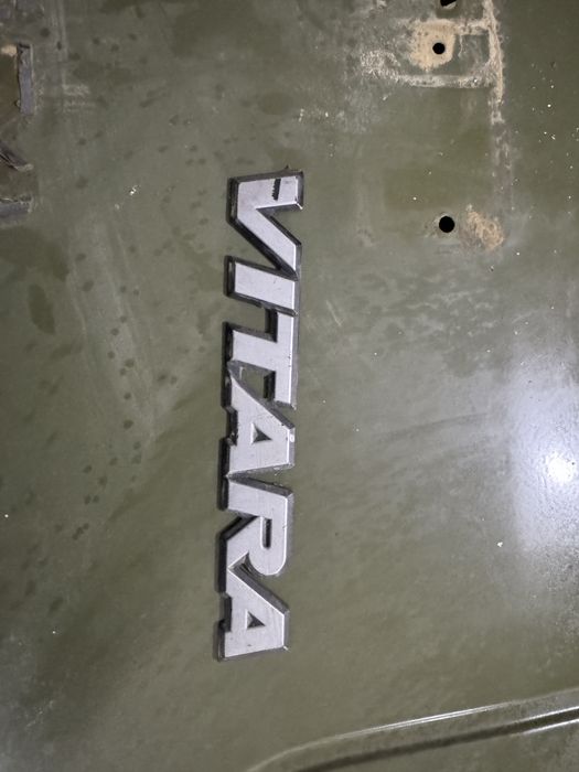 Emblema vitara suzuki