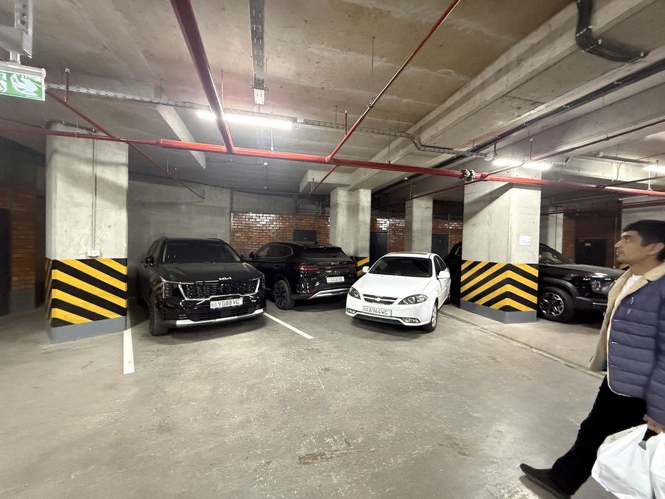 Parking Парковка  NRG U TOWER  parkovka  -1 etaj  склад