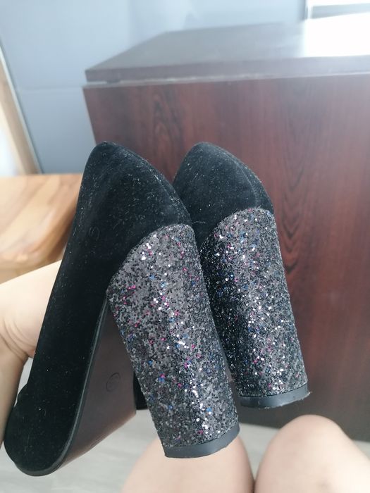 Pantofi mărimea 35