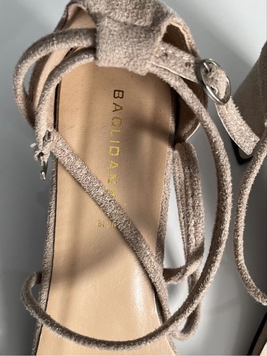 Велурени обувки номер 38