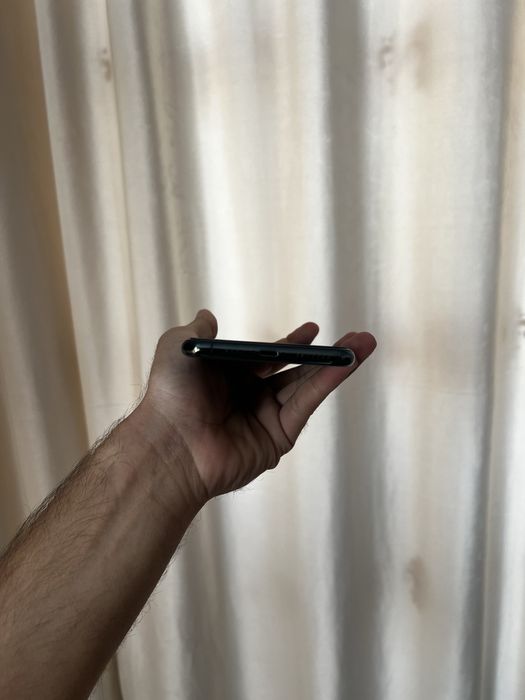 Продам IPhone 11 pro max