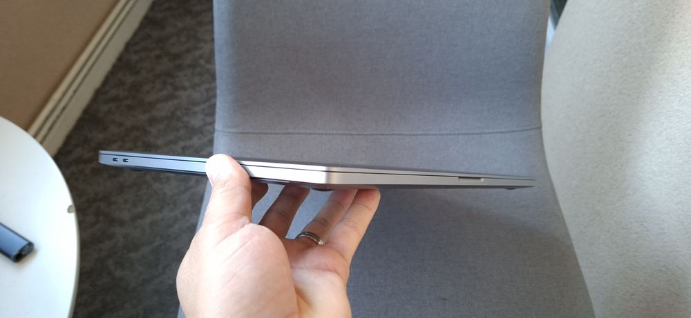 MacBook Pro 16", 2019 2.4 GHz 8-Core Intel Core i9, 32GB RAM 1TB SSD