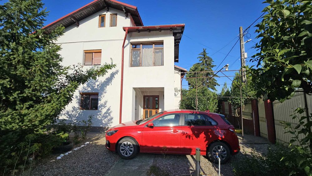 Vilă spațioasă de vânzare – 50 km de București, 15 km de Ploiești