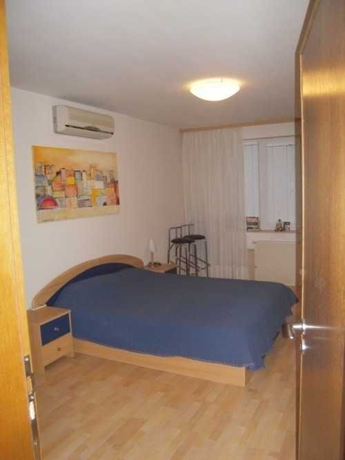 Дава се под наем Тристаен апартамент в София, Лозенец - 98 кв.м за 975 € - Снимка #16