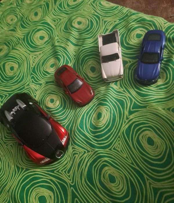 Колички с отварящи врати