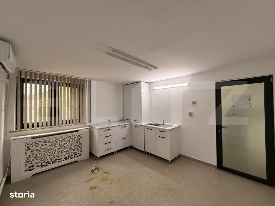 Cabinet medical si apartament 2 camere, 223mp, teren 253mp, zona 1 Mai