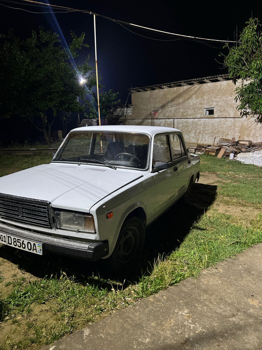 Vaz 2107 rangi oq yili 1984