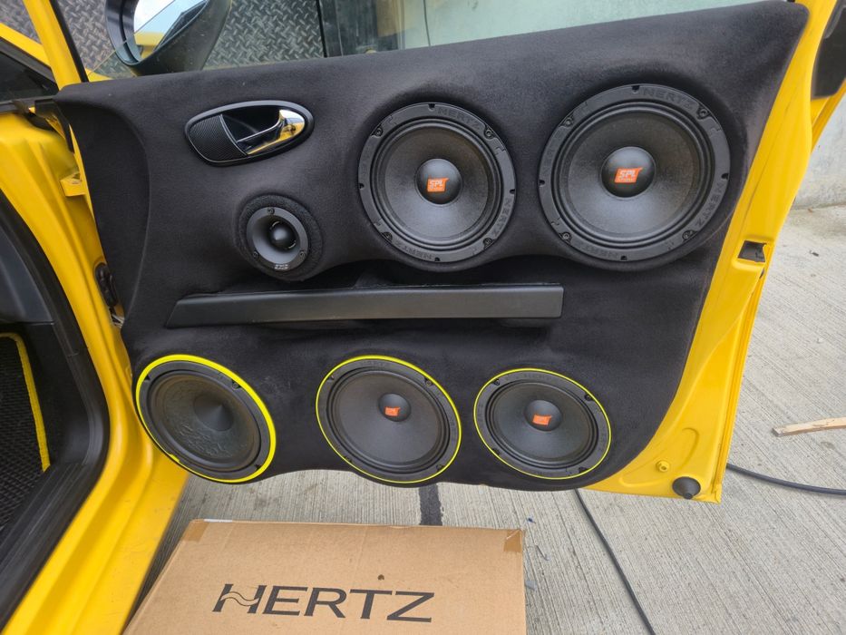 Retapițare plafoane uși stâlpi , detailling interior complet , sisteme audio Skoda , Audi , BMW , Volkswagen