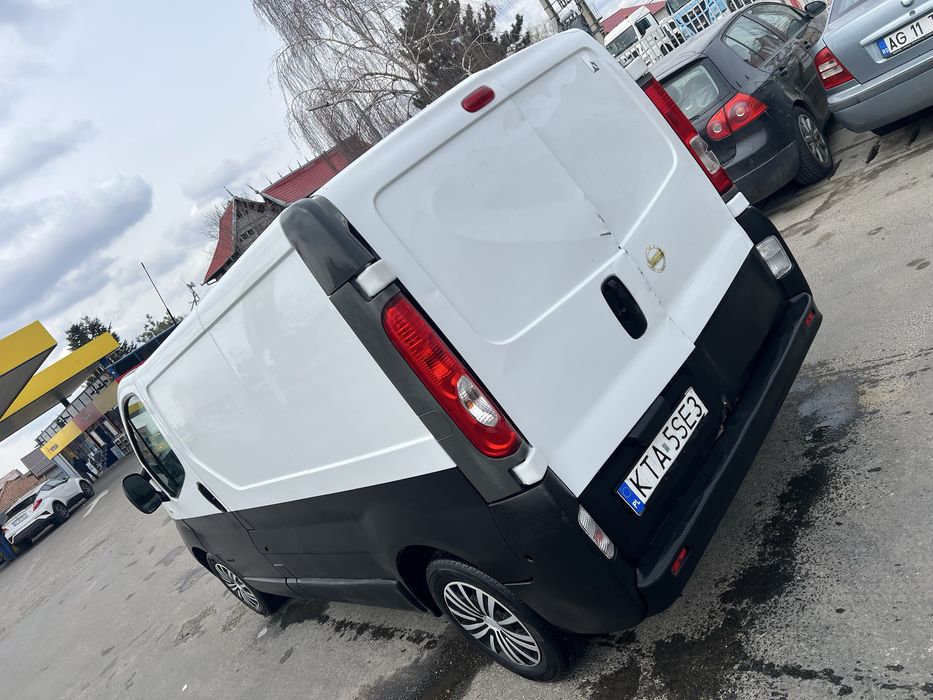 vand nissan primaster an 2008