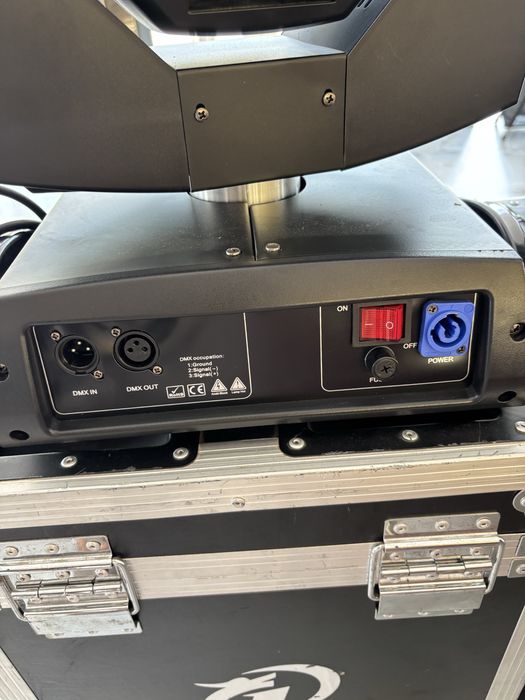 Moving head 4 buc cu case