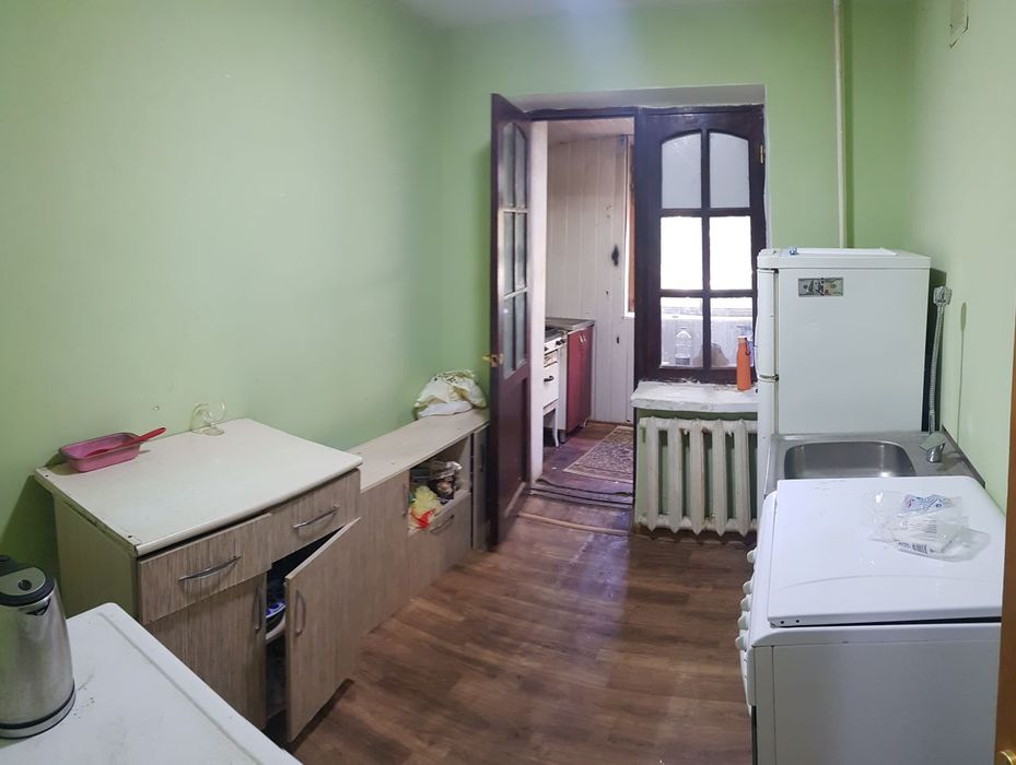 Продается 1 комнатная квартира. Ялангач.  Дом быта .