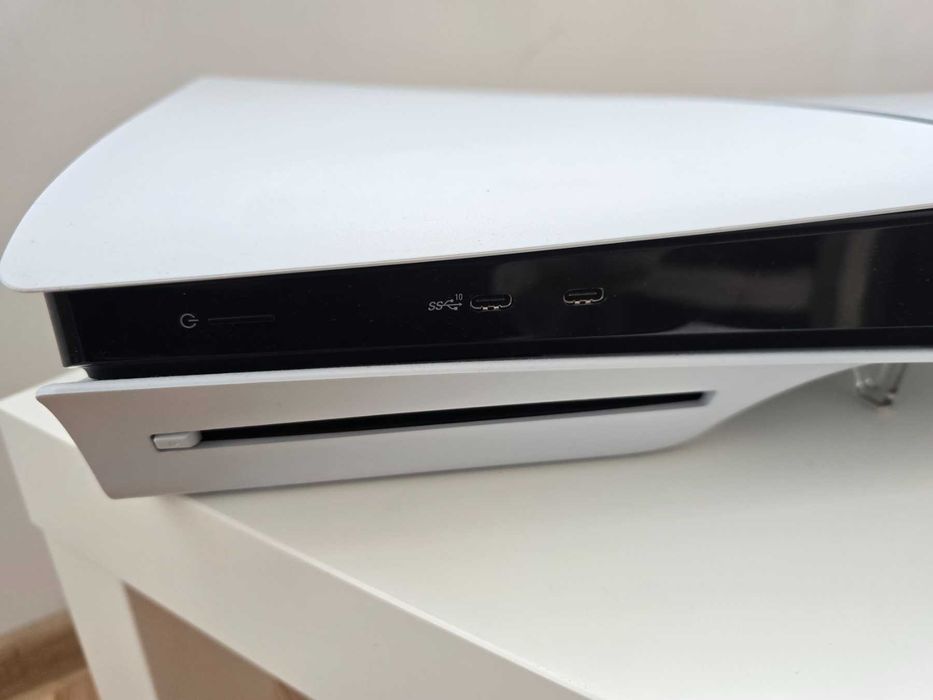 PlayStation 5 (PS5) Disk Edition – отлична, комплект – 410 €