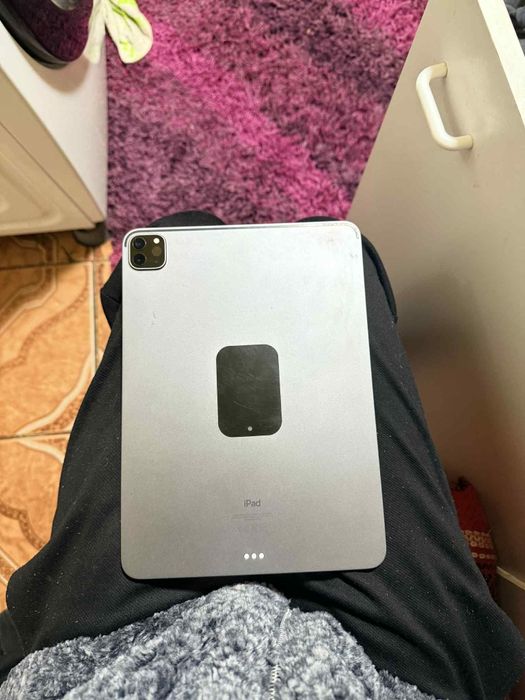 Vând ipad 11pro generația a 3 a