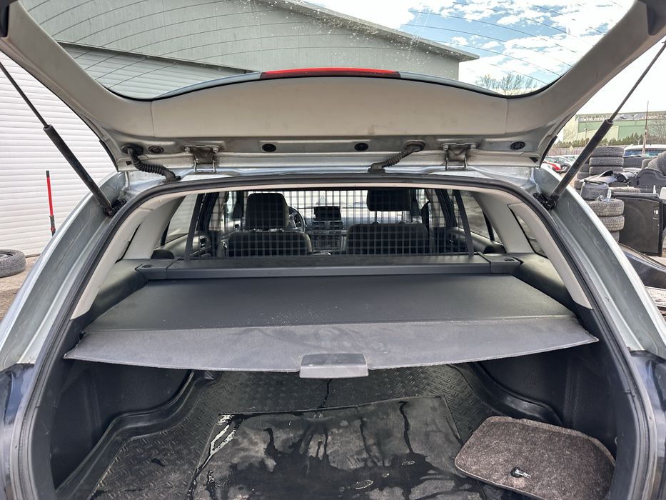 Щора багажник за Тойота Авенсис Т25 комби!