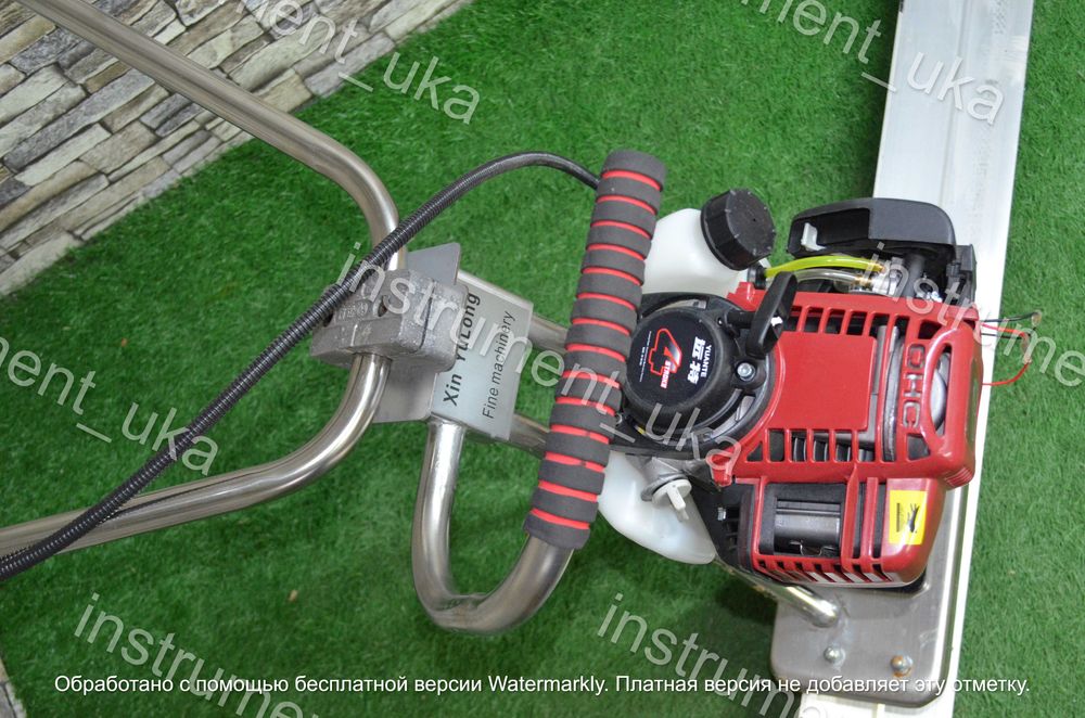 Виброрейка  бензиновая Grad 2 метра