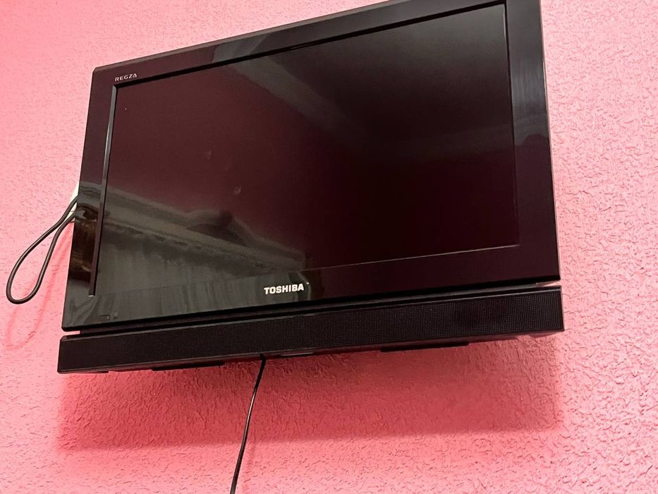 Телевизор TOSHIBA 24 дюйма