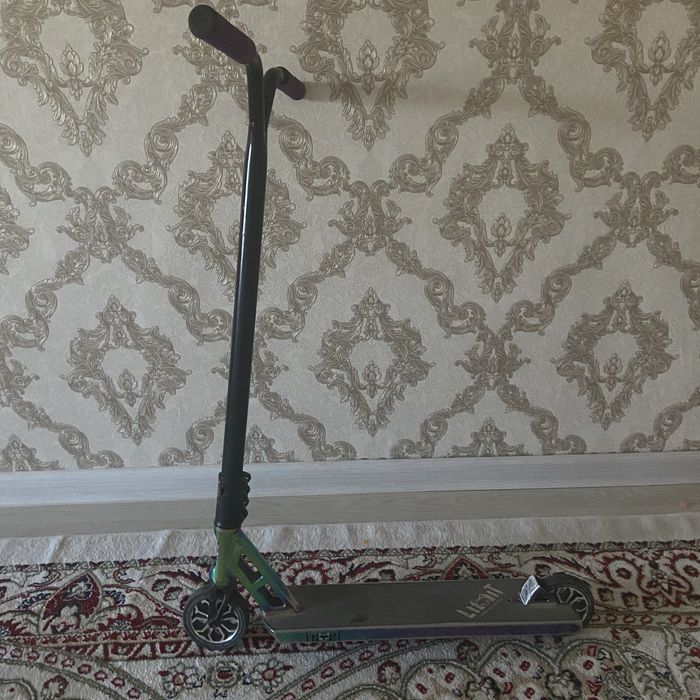 Самокат Limit LMT21