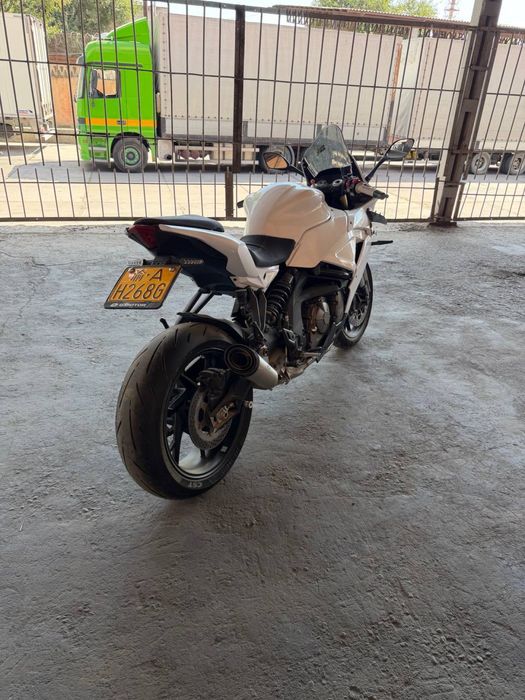 Qj moto 600ss 2024